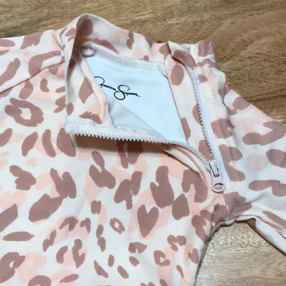 Jessica Simpson one piece leopard long sleeve bathing suit - Picture 6 of 9